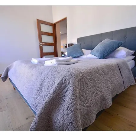 Apartament Platan - 2 Sypialnie , Taras, Garaz * Świnoujście