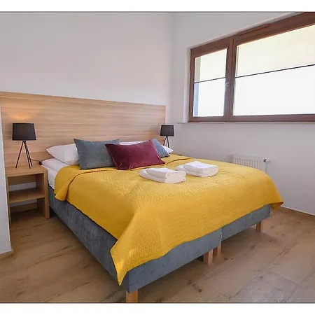 Lägenhet Apartament Platan - 2 Sypialnie , Taras, Garaz