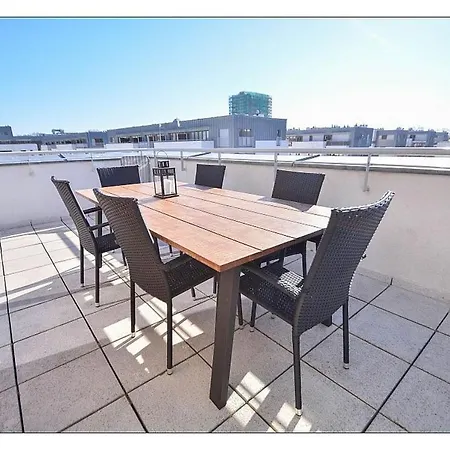 Apartament Platan - 2 Sypialnie , Taras, Garaz Lägenhet *